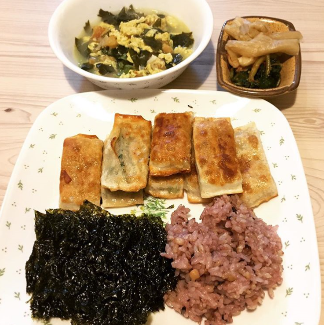 ひとり食事にぴったり♡立派な単品メニューを誇る韓国の家庭食グルメ
