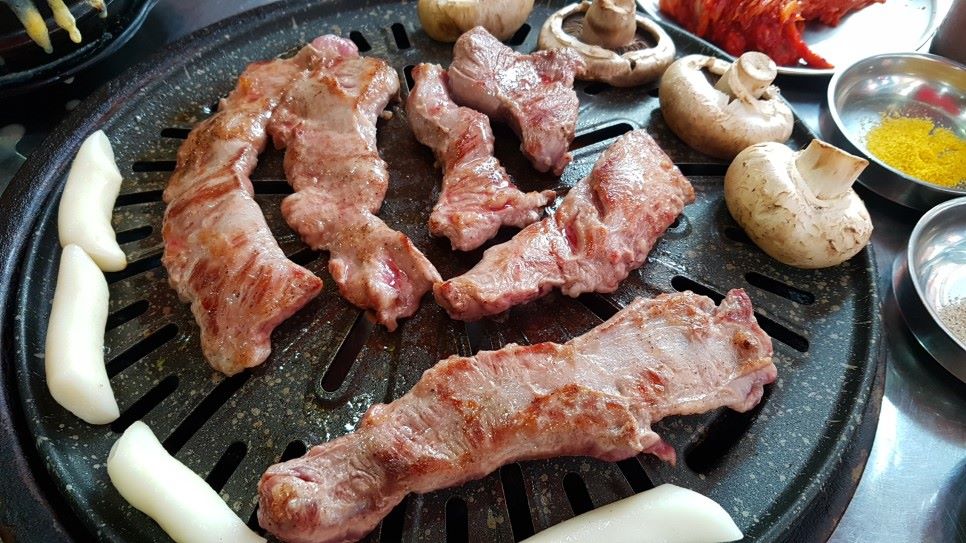 日本でブレイク寸前のチーズカルメギサル？！韓国豚ハラミ（カルメギサル）の新しい食べ方をご紹介！ | 韓国情報メディア KASIODA（カシオダ）