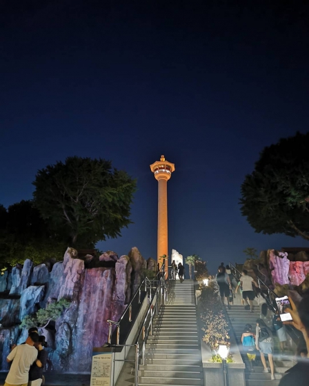 釜山(プサン)のおすすめ夜景スポット 釜山タワー展望台 の画像2