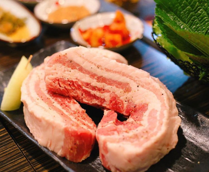 新大久保で人気の焼肉・サムギョプサル屋さん「焼き万歳 Yaki Banzai 新大久保」の画像