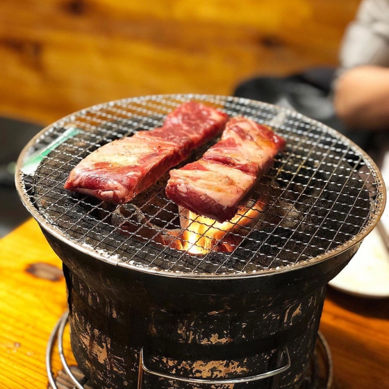 新大久保で人気の焼肉・サムギョプサル屋さん「元祖オムニ食堂 本店」の画像