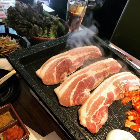 新大久保で人気の焼肉・サムギョプサル屋さん「韓国料理 ホンデポチャ 職安通り店」の画像