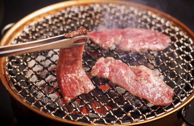 新大久保で人気の焼肉・サムギョプサル屋さん「和牛焼肉と本場韓国料理 焼肉市場」の画像