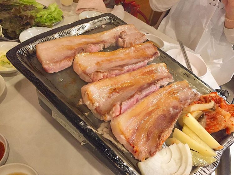 新大久保で人気の焼肉・サムギョプサル屋さん「コリアンキッチン 味ちゃん」の画像