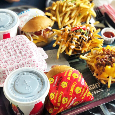 ピザやハンバーガーが食べられる韓国のフォトジェニックなジャンクフード店