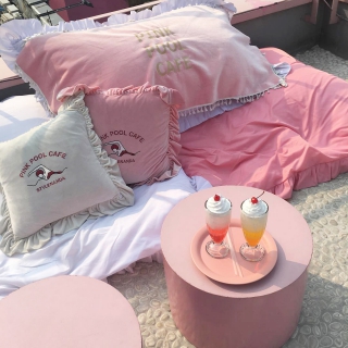 PINK POOL CAFE