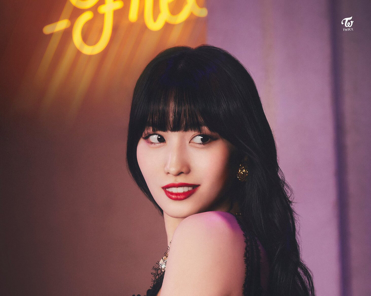 【TWICE(トゥワイス)モモ】TWICEのダンシングマシーン MOMO(モモ)の魅力や経歴を徹底分析します!