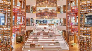 【ピョルマダン図書館】あの“映えスポット”が水原（スウォン）にも！本家COEXより大迫力ってほんと？